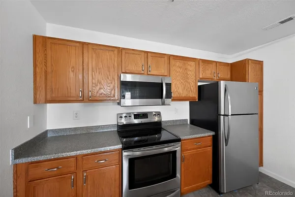 $325,000 | 5733 North Gibralter Way, Unit 3306, Aurora, CO 80019