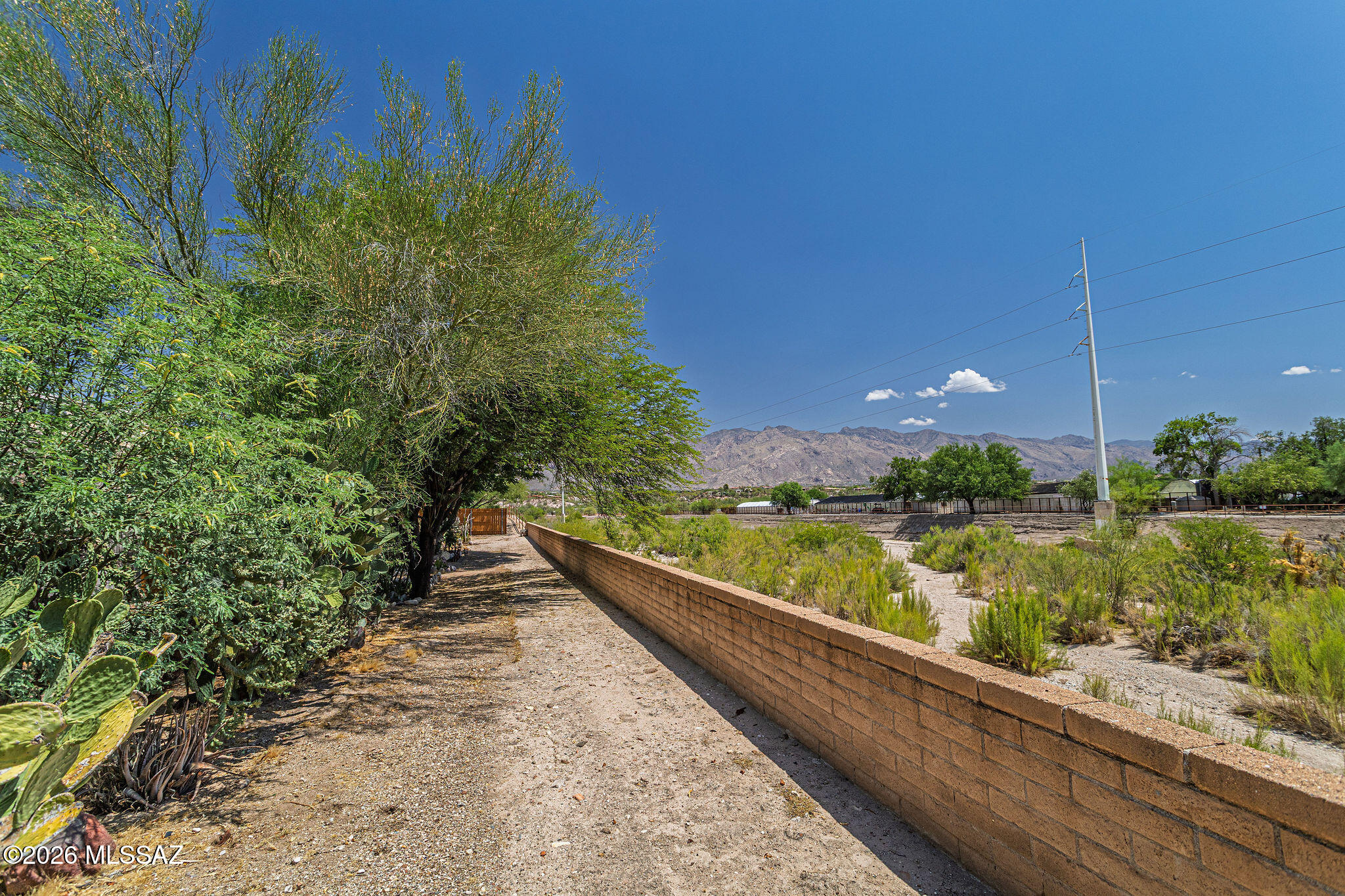 3750 North Country Club Road, Unit 41 Tucson, AZ 85716 - Photo 9 of 32 IMG_7621