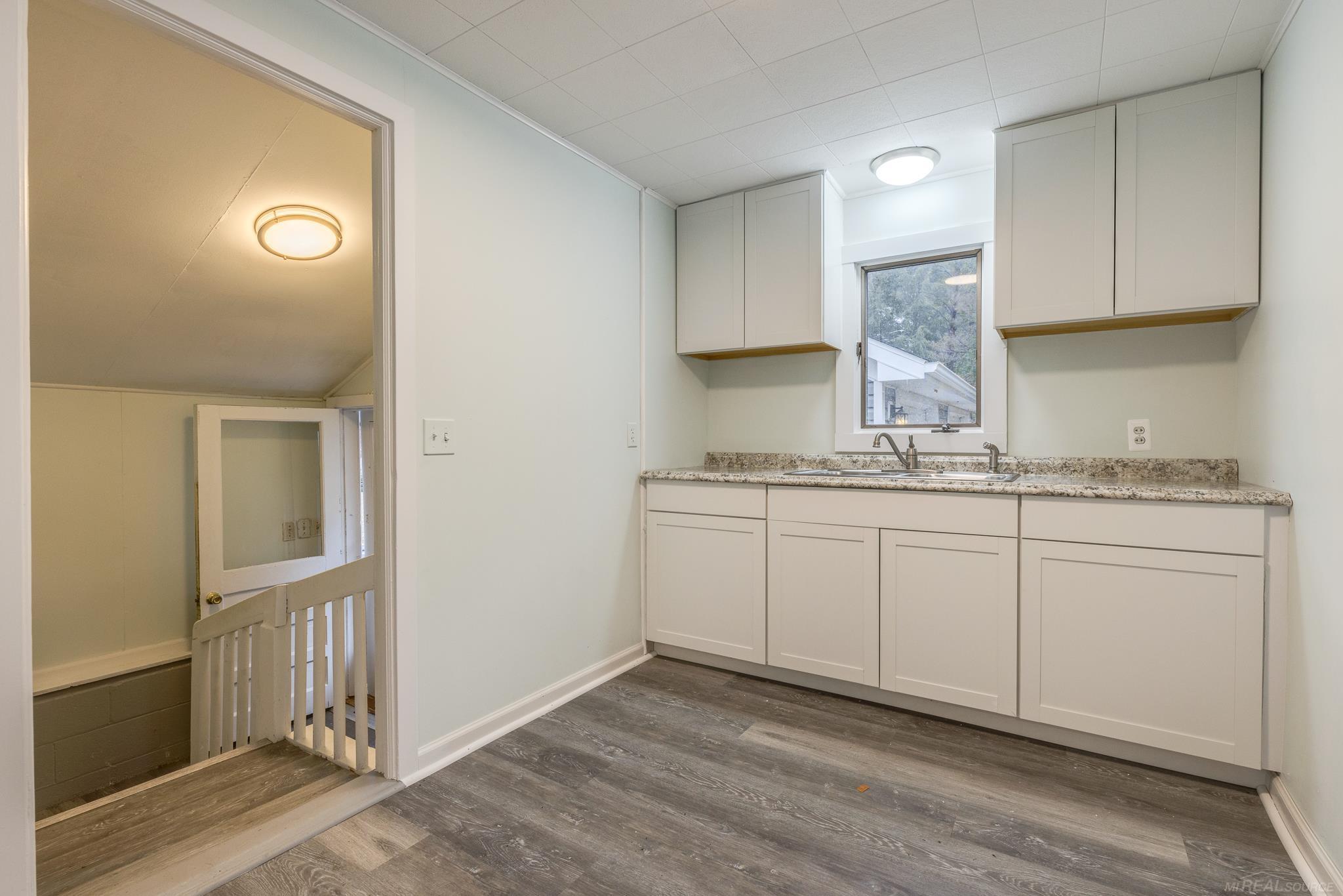 7340 Hawthorne Road Lexington, MI 48450 - Photo 8 of 32 50128526-7.JPG