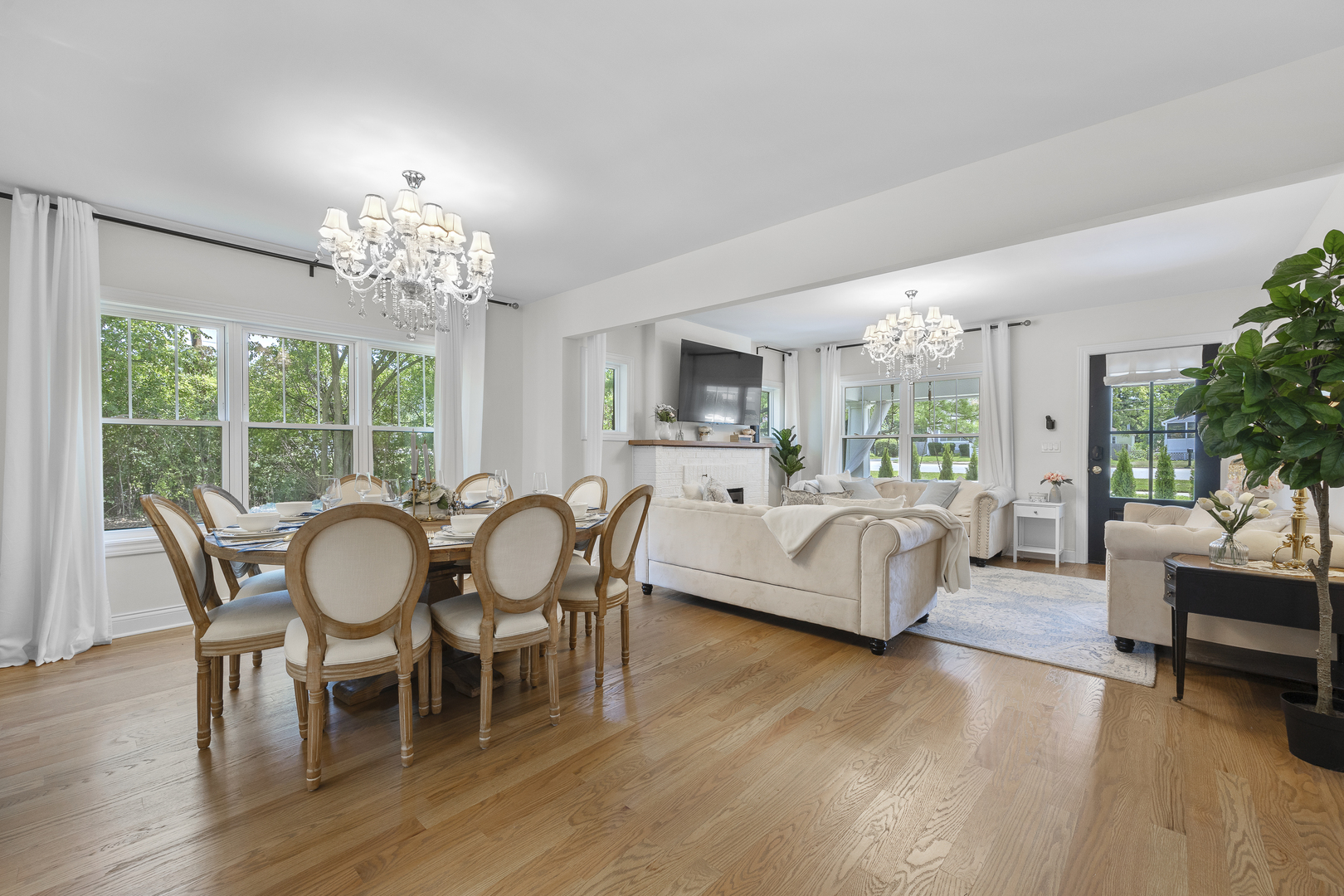 300 Geneva Road Glen Ellyn, IL 60137 - Photo 11 of 41 a view of a dining room with furniture window and wooden floor