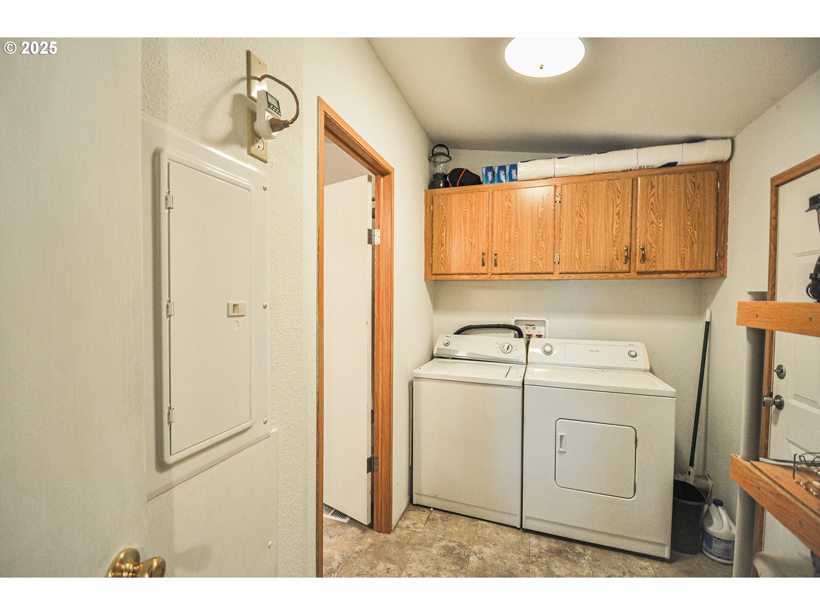 78135 Point Adams Road Clatskanie, OR 97016 - Photo 17 of 46 Utility Room