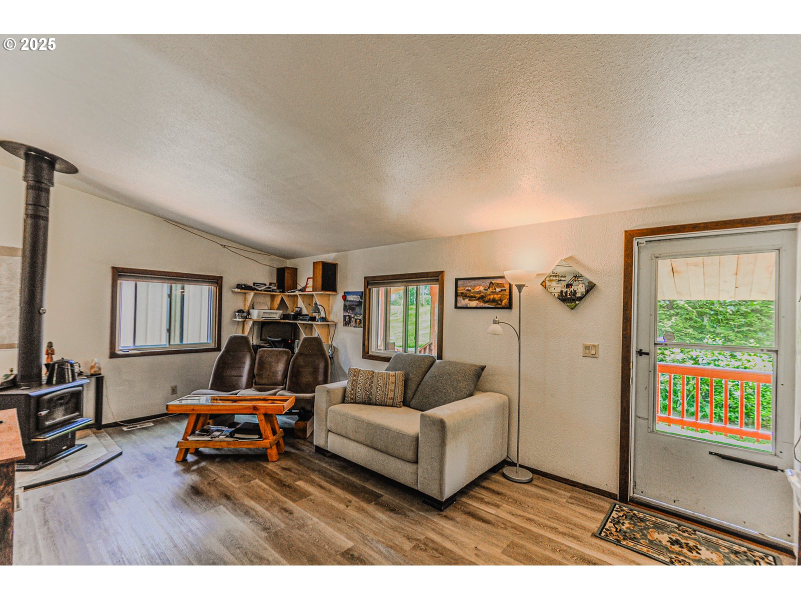 78135 Point Adams Road Clatskanie, OR 97016 - Photo 5 of 46 Living Room