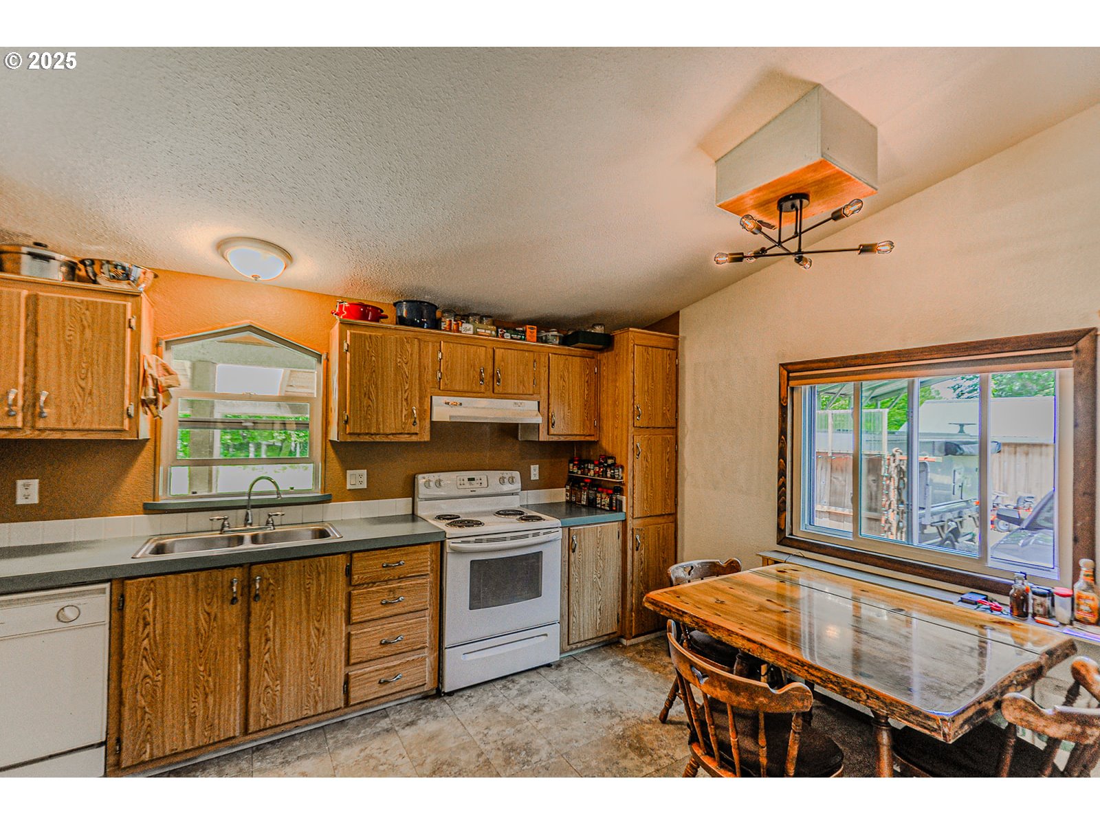 78135 Point Adams Road Clatskanie, OR 97016 - Photo 9 of 46 Kitchen