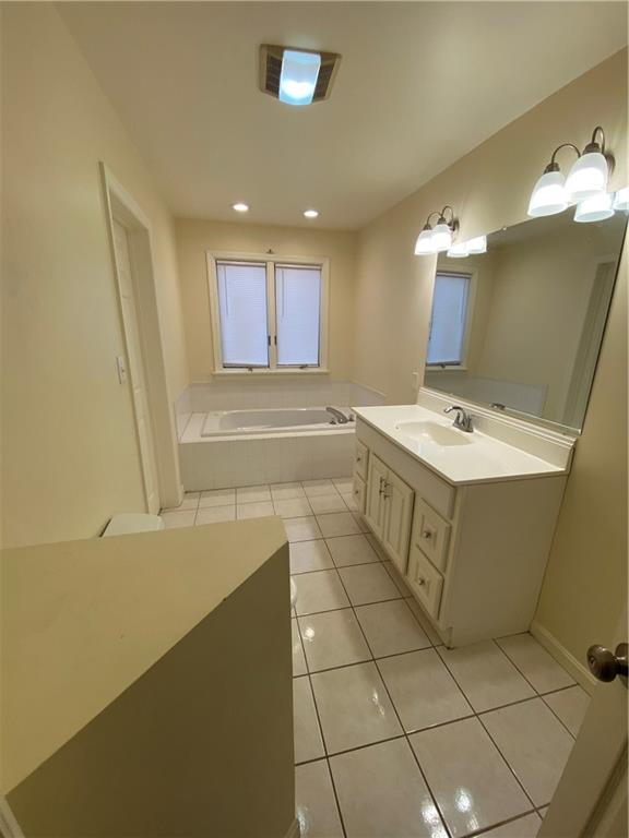 280 Old Lebanon Church Road Pittsburgh, PA 15236 - Photo 7 of 29 a bathroom with a sink a vanity and a mirror