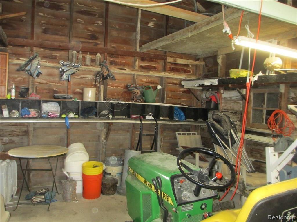 7177 Coldwater Road Flushing, MI 48433 - Photo 45 of 51