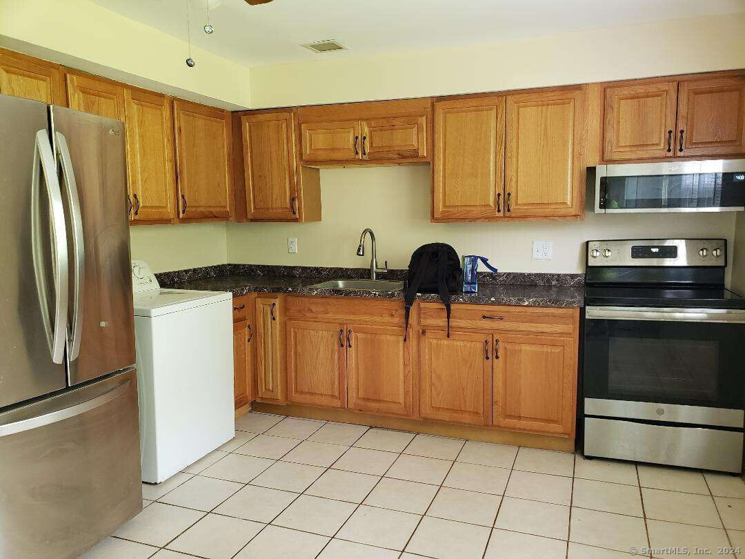 27 Georgia Road, Unit 19 Montville, CT 06370 - Photo 1 of 1 Gallery Image 1