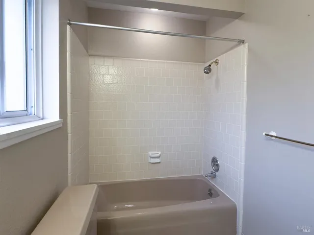 $799,000 | 1292 Calle Del Arroyo, Sonoma, CA 95476