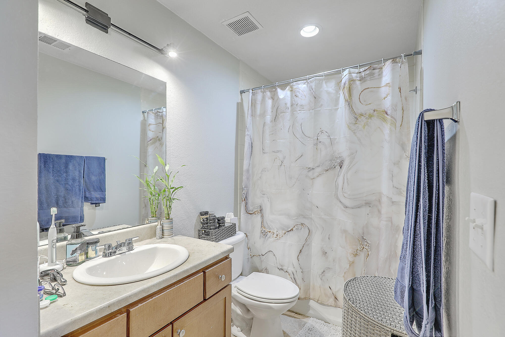 276 Alexandra Drive, Unit 12 Mount Pleasant, SC 29464 - Photo 13 of 26 1R3A4101_2_3_4_5_6_7