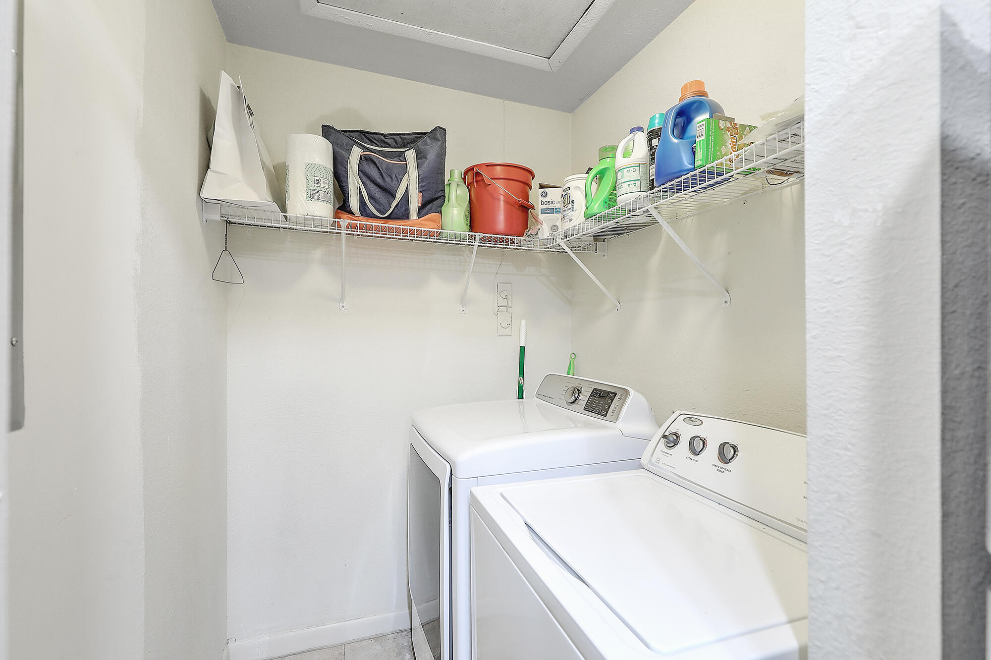 276 Alexandra Drive, Unit 12 Mount Pleasant, SC 29464 - Photo 8 of 26 1R3A4059_60_61_62_63_64_65