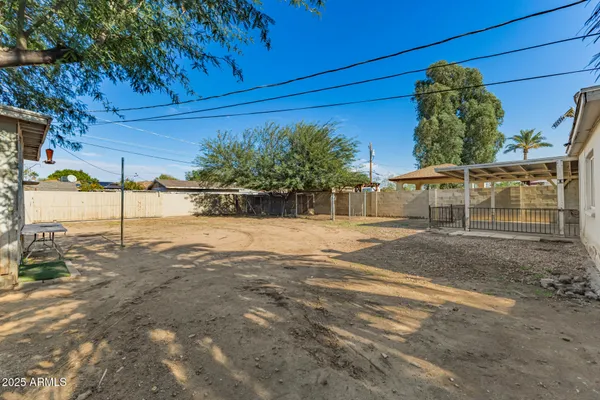 $2,200 | 3020 West El Caminito Drive, Phoenix, AZ 85051