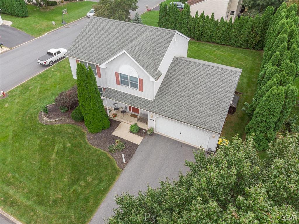 306 Farmview Road Nazareth, PA 18064 - Photo 2 of 19 Gallery Image 2