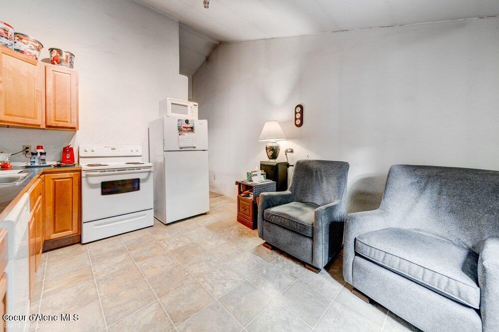 5294 Bandy Road Priest River, ID 83856 - Photo 9 of 47 003_bb193528-3_308