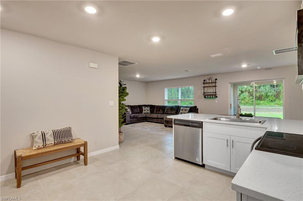 8019 Memory Circle LaBelle, FL 33935 - Photo 8 of 35