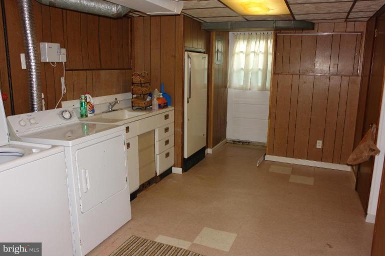 3306 Sollers Point Road Dundalk, MD 21222 - Photo 7 of 17 Laundry Area 1