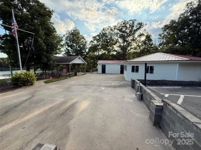 $109,500 | 111 Club House Extension, Unit 236, New London, NC 28127