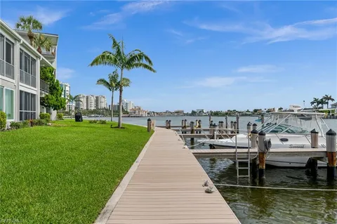 $999,000 | 3400 Gulf Shore Boulevard North, Unit K2, Naples, FL 34103