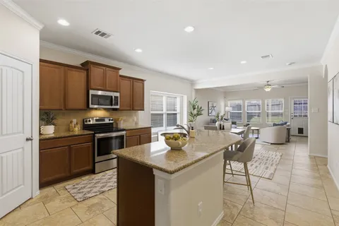 $330,000 | 124 Golden Eagle, Leander, TX 78641