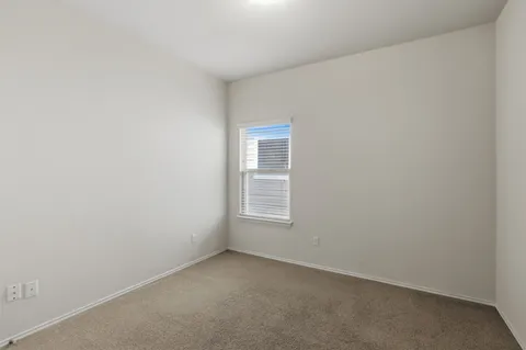 $330,000 | 124 Golden Eagle, Leander, TX 78641