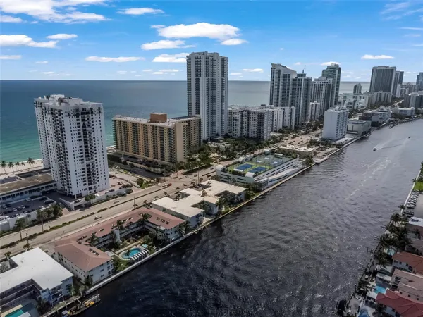 $2,800 | 2600 South Ocean Drive, Unit 308, Hollywood, FL 33019