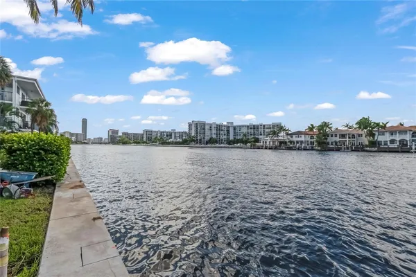 $2,800 | 2600 South Ocean Drive, Unit 308, Hollywood, FL 33019