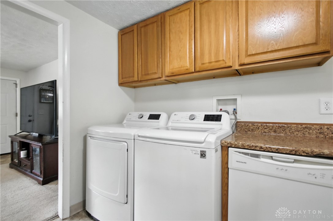 4796 Lamme Road Dayton, OH 45439 - Photo 14 of 28