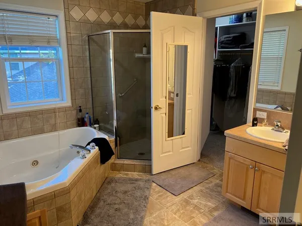 $595,500 | 674 Katie Court, Ammon, ID 83406