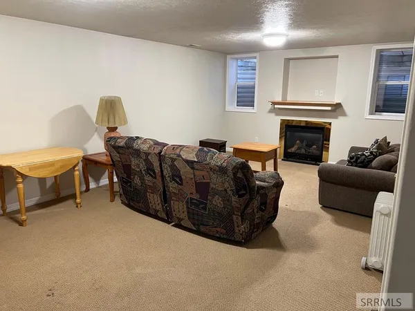 $595,500 | 674 Katie Court, Ammon, ID 83406