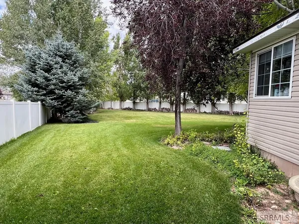 $595,500 | 674 Katie Court, Ammon, ID 83406