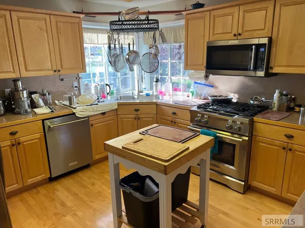 $595,500 | 674 Katie Court, Ammon, ID 83406
