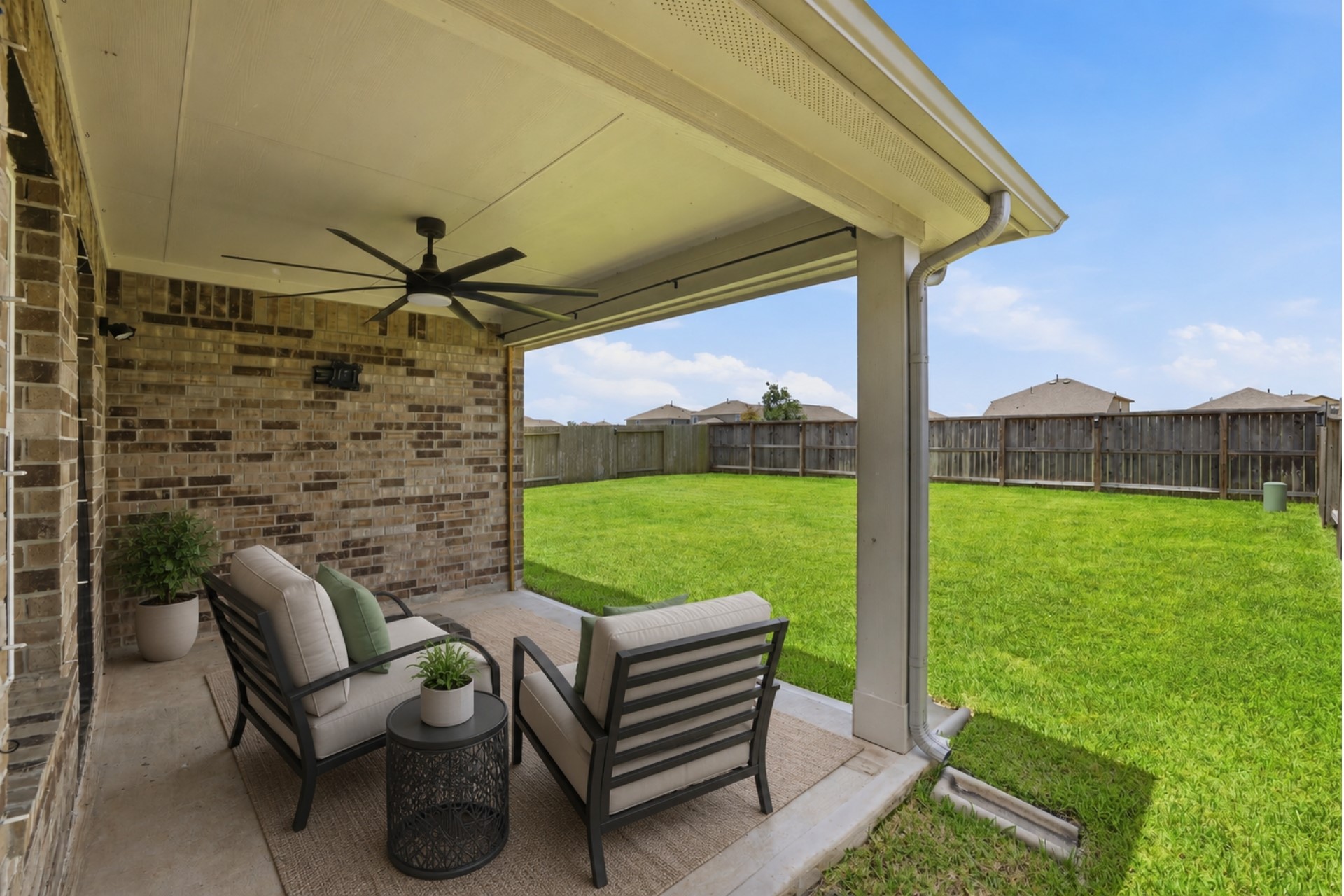 10318 Muir Bend Drive Rosharon, TX 77583 - Photo 14 of 22 Virtually Staged Furniture