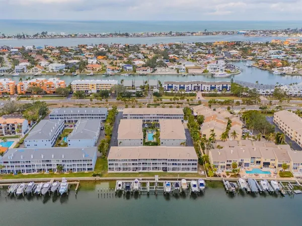 $3,750 | 521 Pinellas Bayway South, Unit 204, St. Petersburg, FL 33715