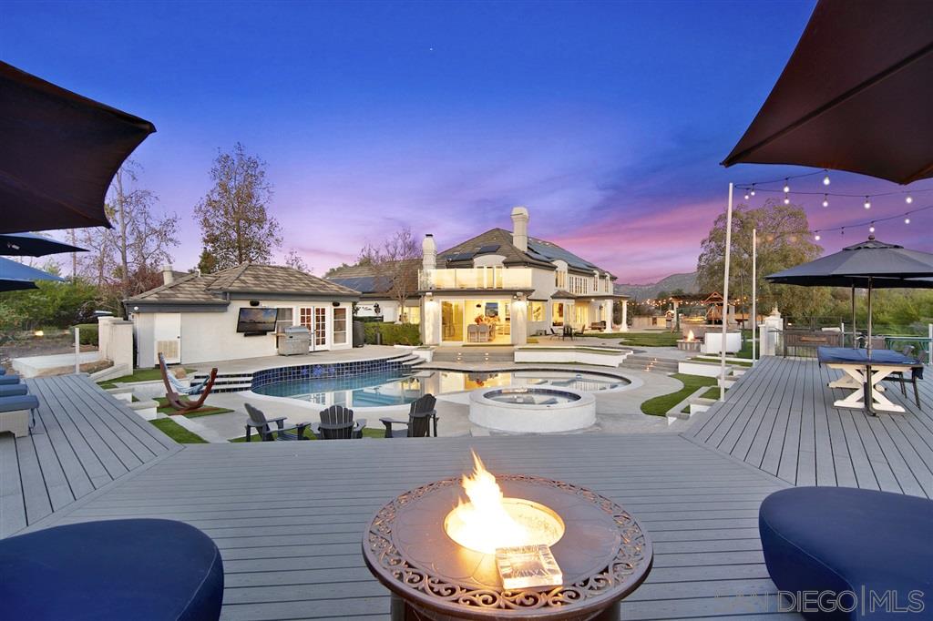 17833 Joyas Court Poway, CA 92064 - Photo 5 of 25