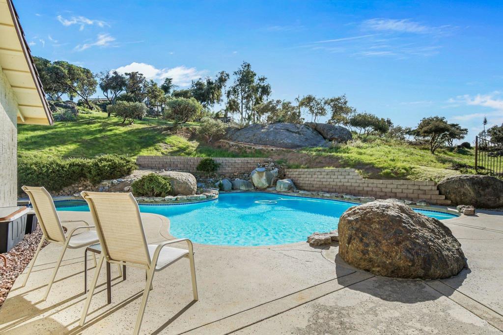 2157 Via Dieguenos Alpine, CA 91901 - Photo 22 of 31