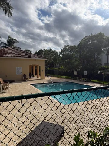 $2,650 | 3340 Palomino Drive, Unit 214, Hollywood, FL 33024