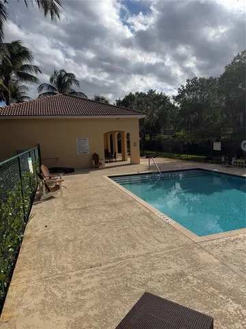 $2,650 | 3340 Palomino Drive, Unit 214, Hollywood, FL 33024