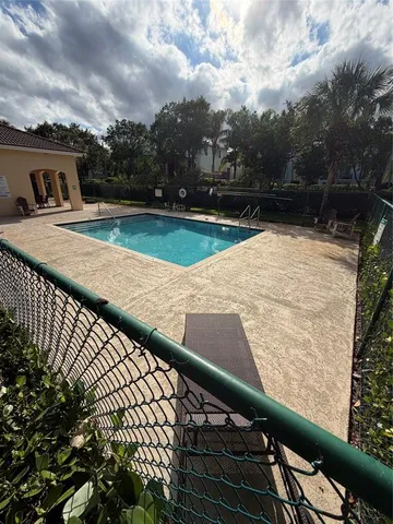 $2,650 | 3340 Palomino Drive, Unit 214, Hollywood, FL 33024