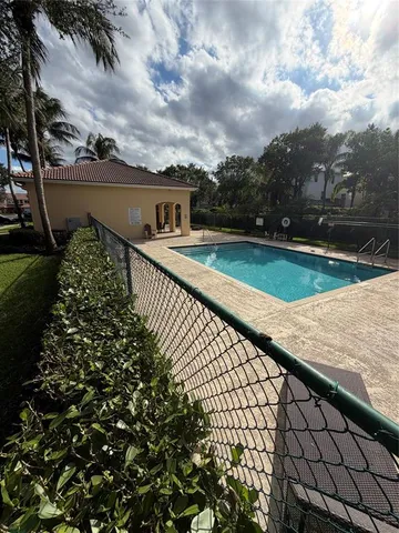 $2,650 | 3340 Palomino Drive, Unit 214, Hollywood, FL 33024