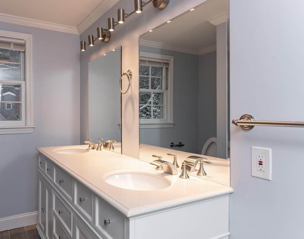 109 Main Street Townsend, MA 01469 - Photo 17 of 38 Gallery Image 17