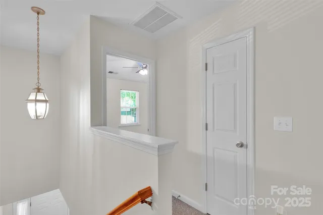 a view of empty room with window