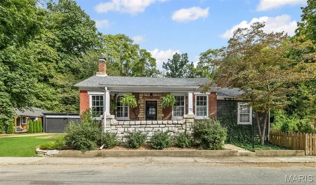 $255,000 | 70 Mill Street, Elsah, IL 62028