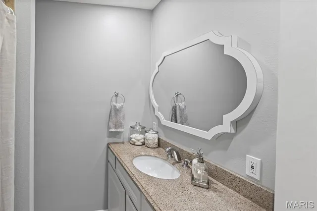 $255,000 | 70 Mill Street, Elsah, IL 62028