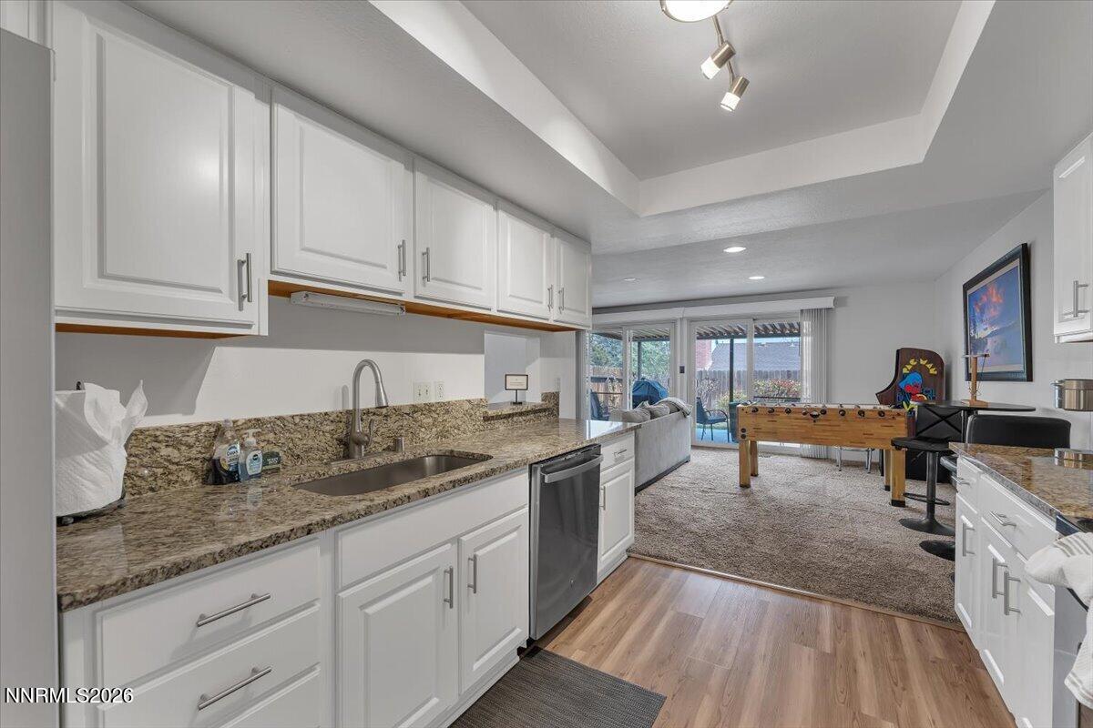 560 Peter Circle Reno, NV 89503 - Photo 16 of 38 19-560 Peter Cir Reno NV 89503 (19 of 56