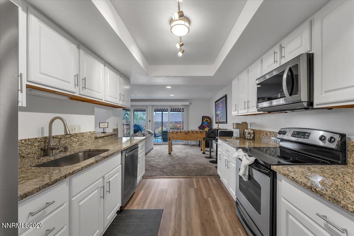 560 Peter Circle Reno, NV 89503 - Photo 17 of 38 20-560 Peter Cir Reno NV 89503 (20 of 56