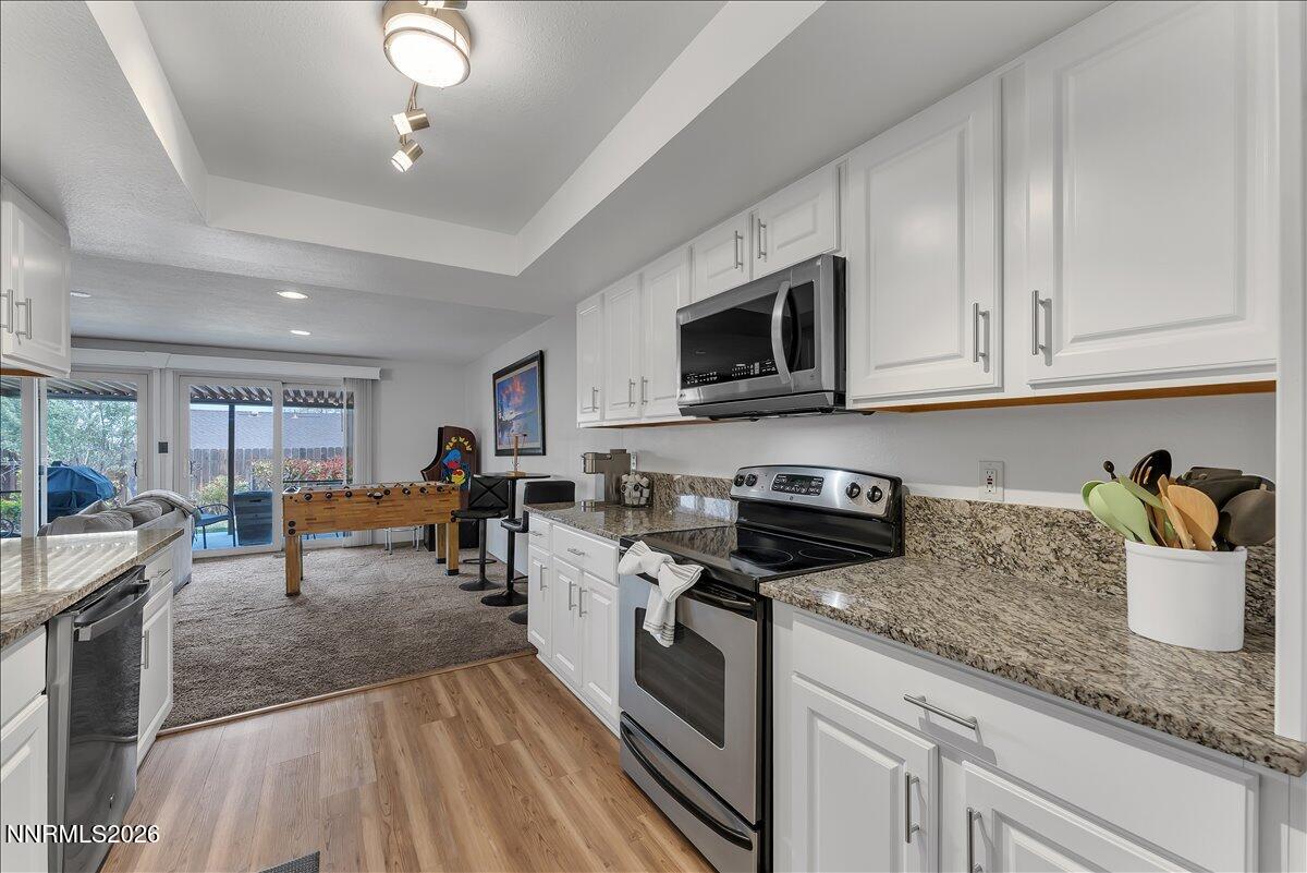 560 Peter Circle Reno, NV 89503 - Photo 18 of 38 21-560 Peter Cir Reno NV 89503 (21 of 56