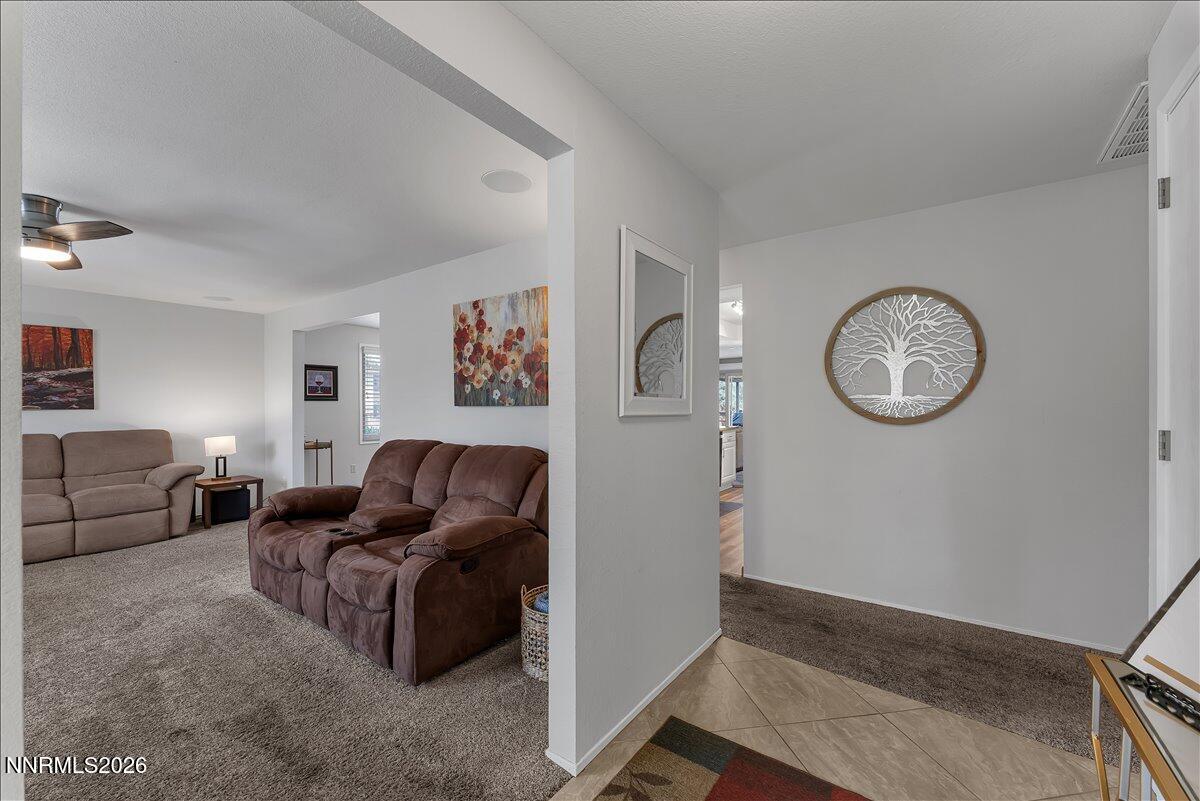 560 Peter Circle Reno, NV 89503 - Photo 4 of 38 07-560 Peter Cir Reno NV 89503 (7 of 56)