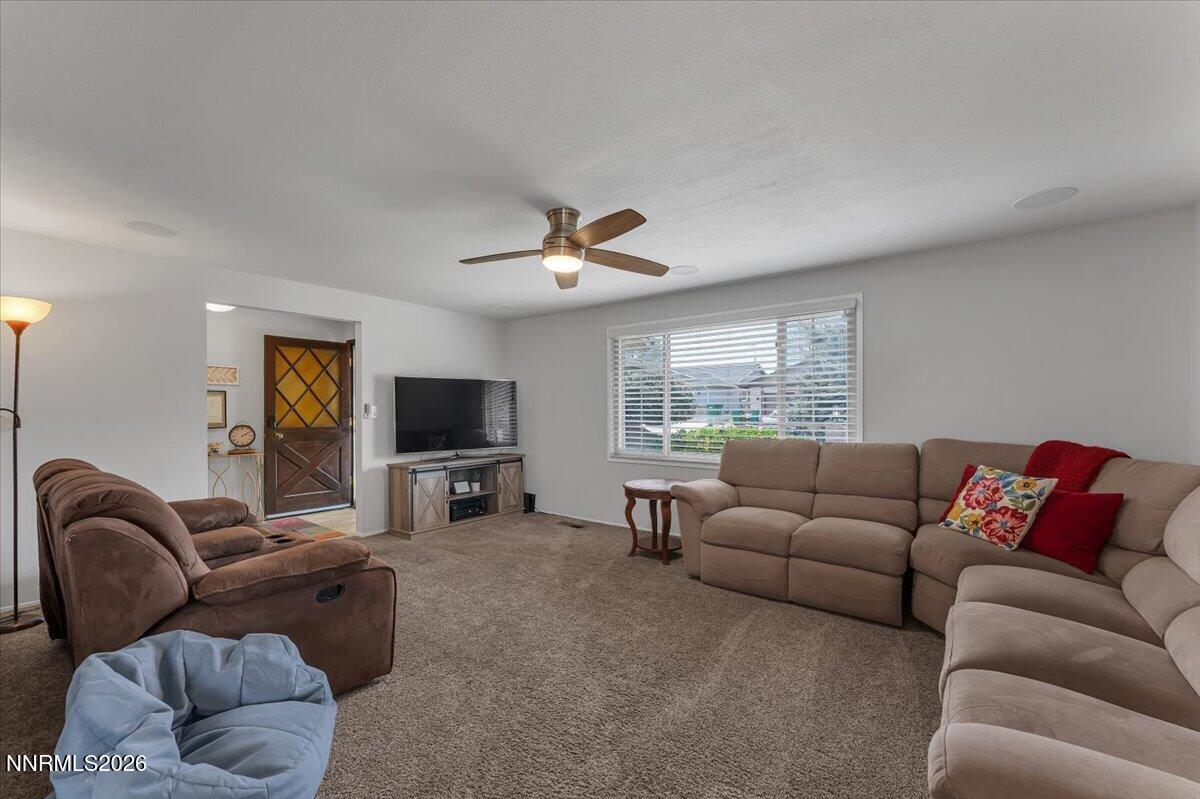 560 Peter Circle Reno, NV 89503 - Photo 7 of 38 10-560 Peter Cir Reno NV 89503 (10 of 56