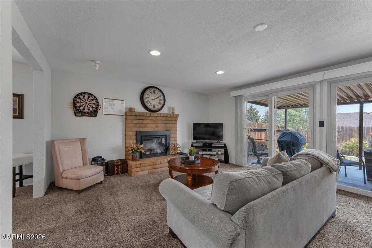 560 Peter Circle Reno, NV 89503 - Photo 10 of 38 13-560 Peter Cir Reno NV 89503 (13 of 56