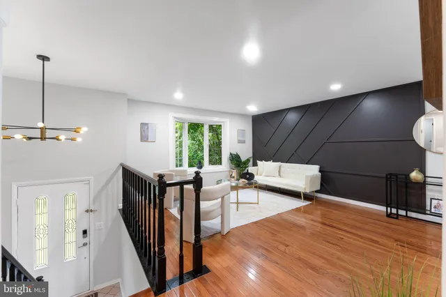 $764,980 | 9117 Hunting Pines Place, Fairfax, VA 22032