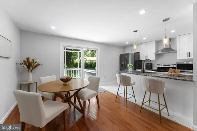 $764,980 | 9117 Hunting Pines Place, Fairfax, VA 22032