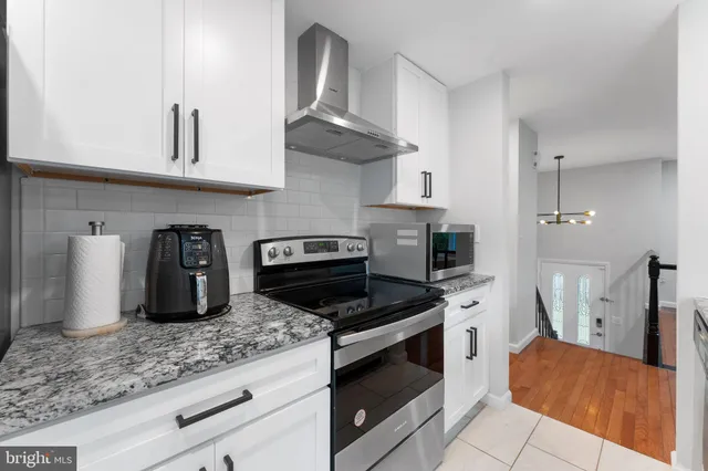 $764,980 | 9117 Hunting Pines Place, Fairfax, VA 22032